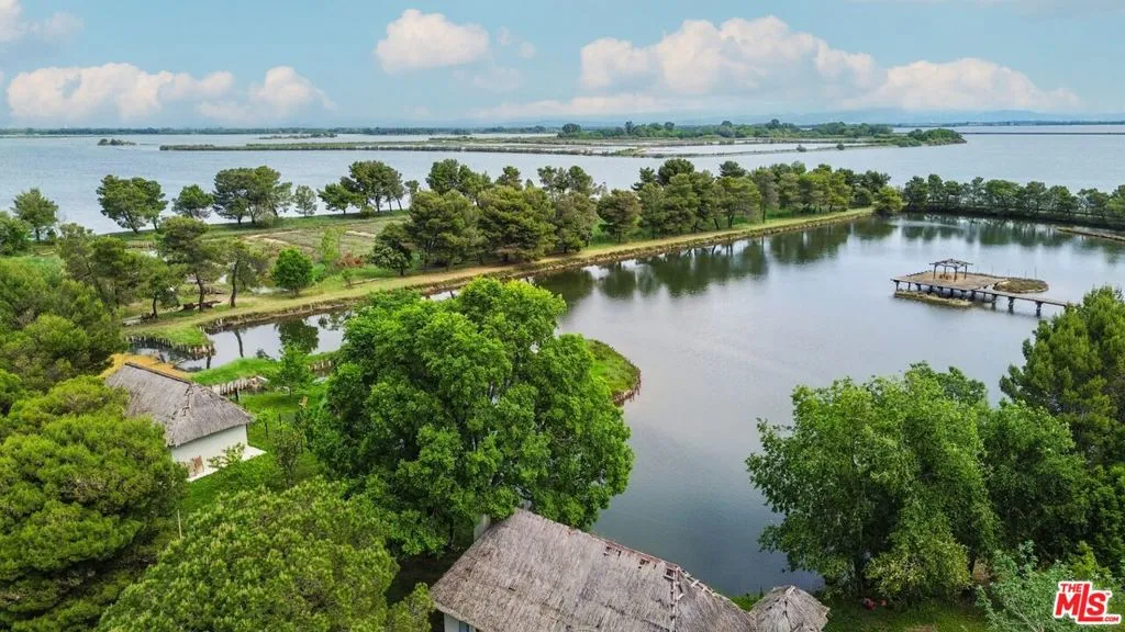 United States, 4 Bedrooms Bedrooms, ,3 BathroomsBathrooms,Residential,Active,245336