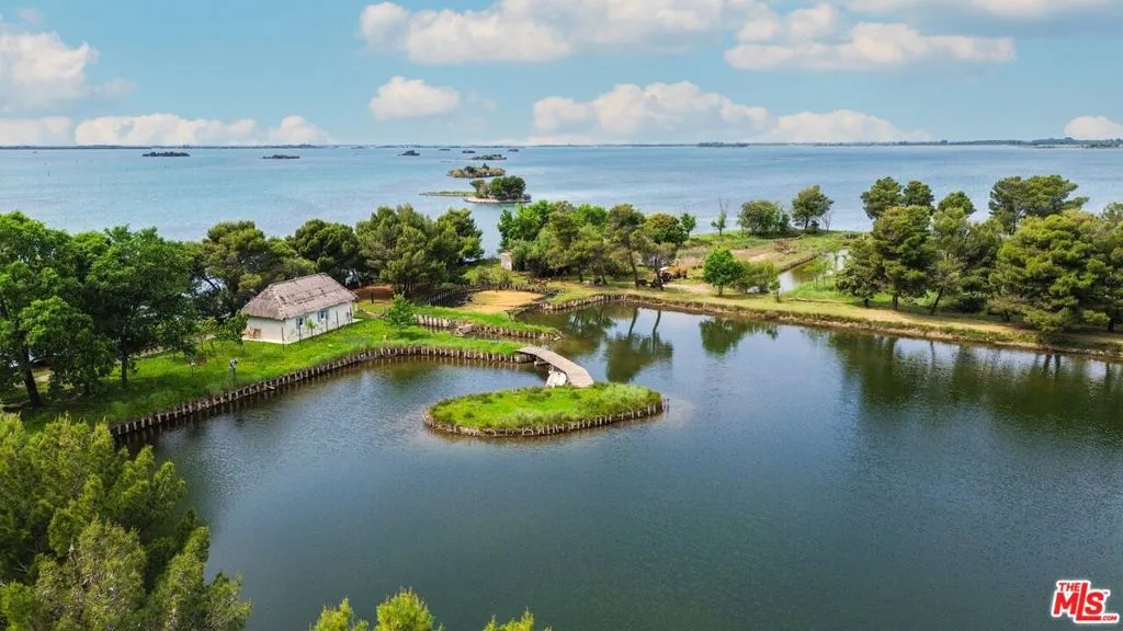 United States, 4 Bedrooms Bedrooms, ,3 BathroomsBathrooms,Residential,Active,245336