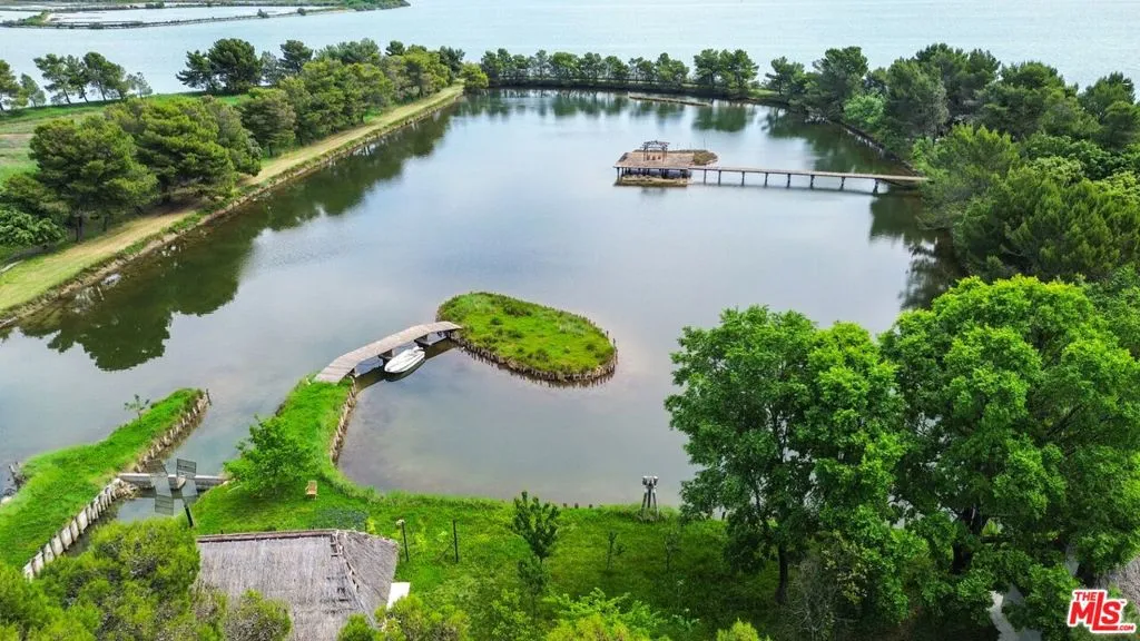 United States, 4 Bedrooms Bedrooms, ,3 BathroomsBathrooms,Residential,Active,245336