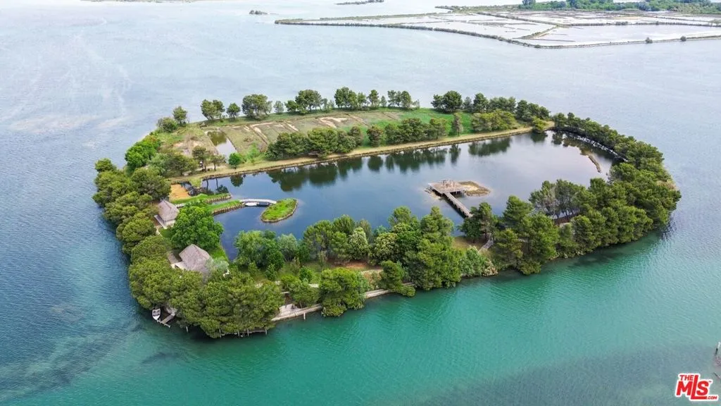 United States, 4 Bedrooms Bedrooms, ,3 BathroomsBathrooms,Residential,Active,245336