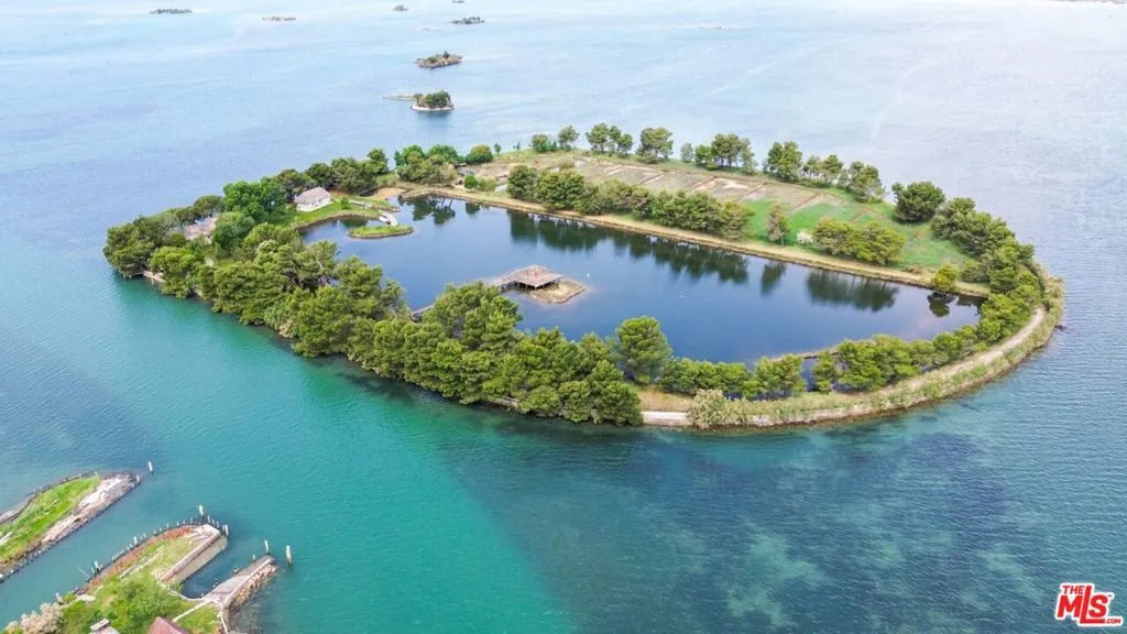 United States, 4 Bedrooms Bedrooms, ,3 BathroomsBathrooms,Residential,Active,245336