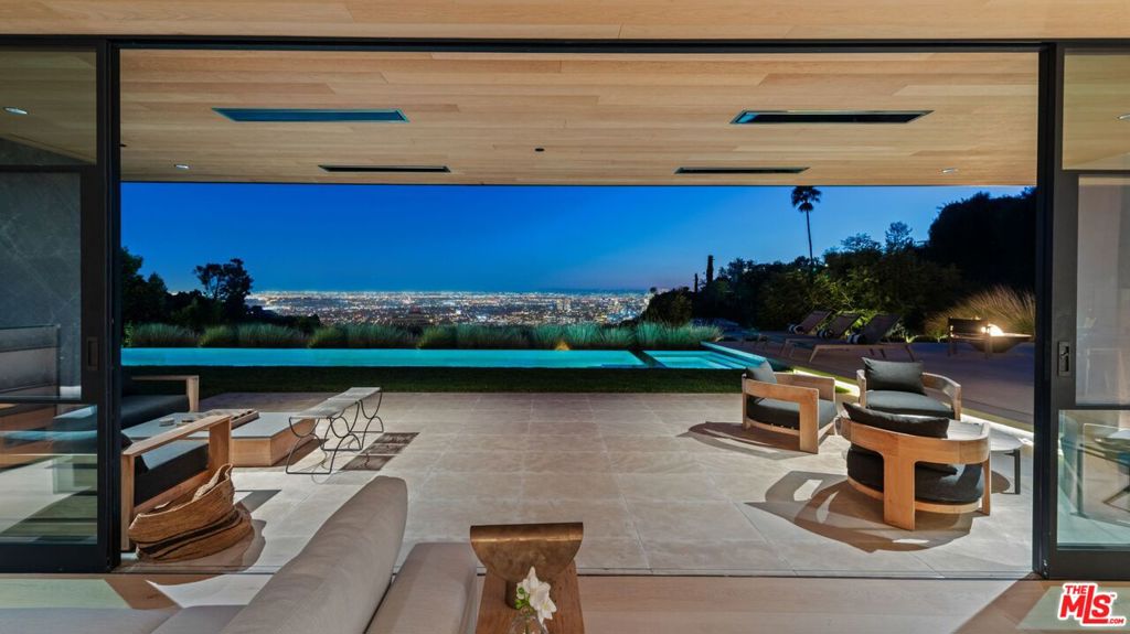 Properties 2 530 Leslie Lane