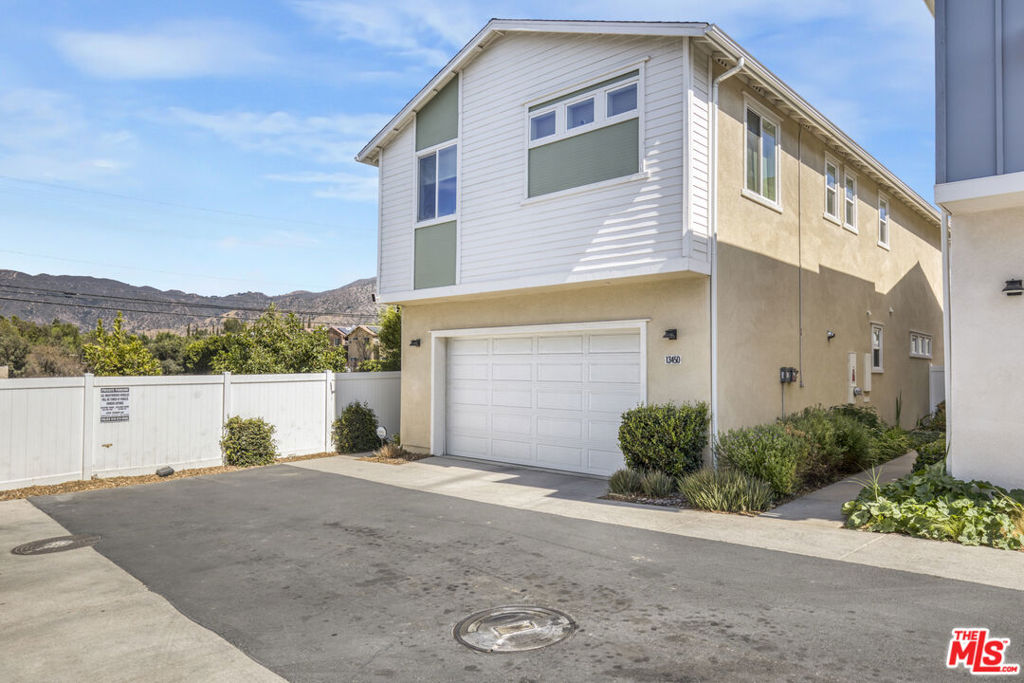 Properties 1 13450 Hubbard Street