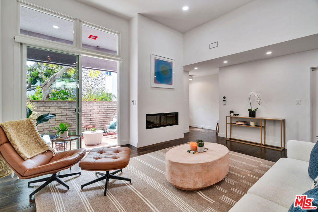 4800 La Villa Marina F