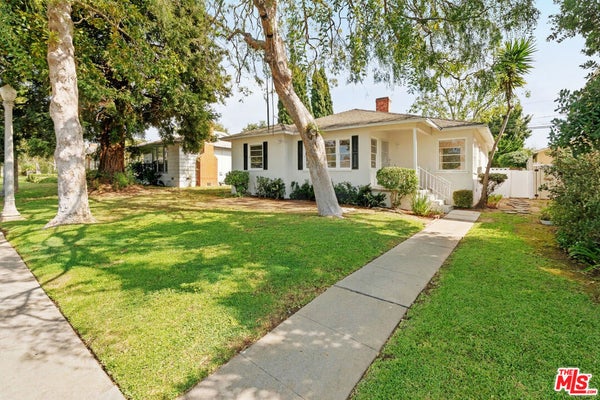 7822 DENROCK AVE, LOS ANGELES, CA 90045 - Image 4550ea847104b52be21c2ae995f9c7fc/2294282048