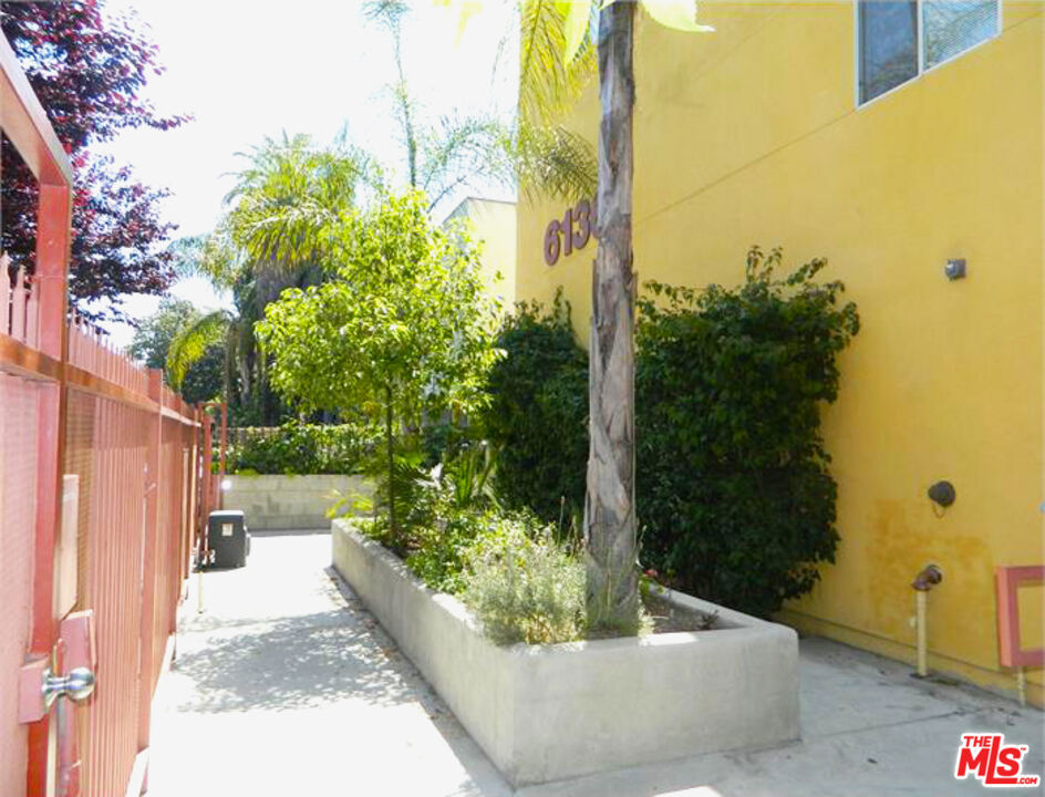 6136 Eleanor Avenue