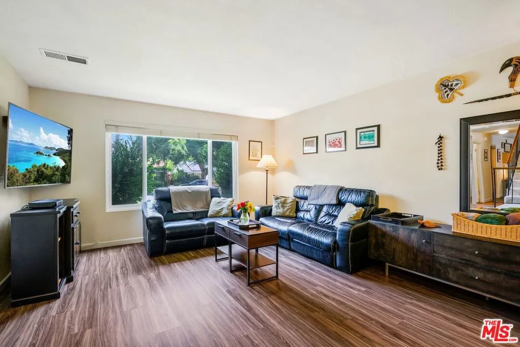 West Hills, California 91304, United States, 4 Bedrooms Bedrooms, ,3 BathroomsBathrooms,Residential,Active,154859