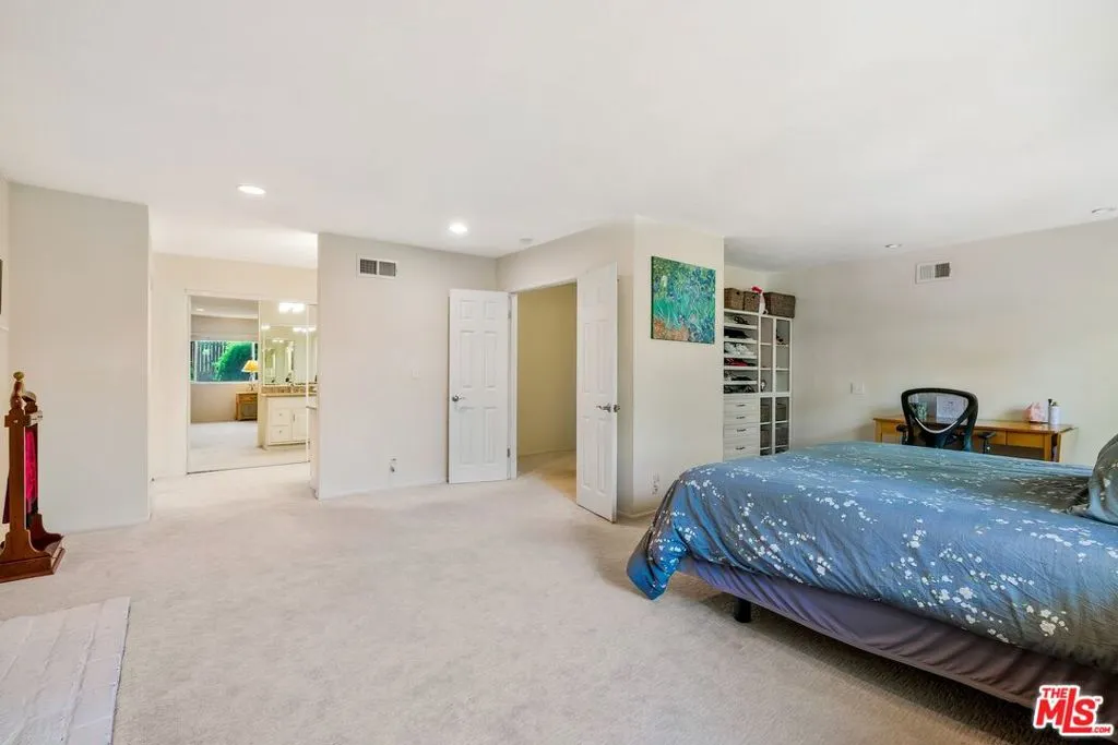 West Hills, California 91304, United States, 4 Bedrooms Bedrooms, ,3 BathroomsBathrooms,Residential,Active,154859