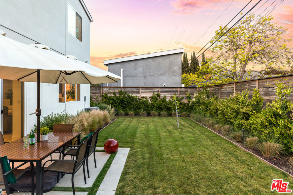 Properties 4 11956 Weir Street