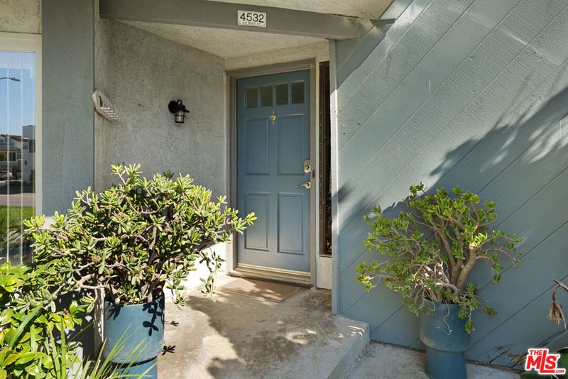 4532 La Brea Street