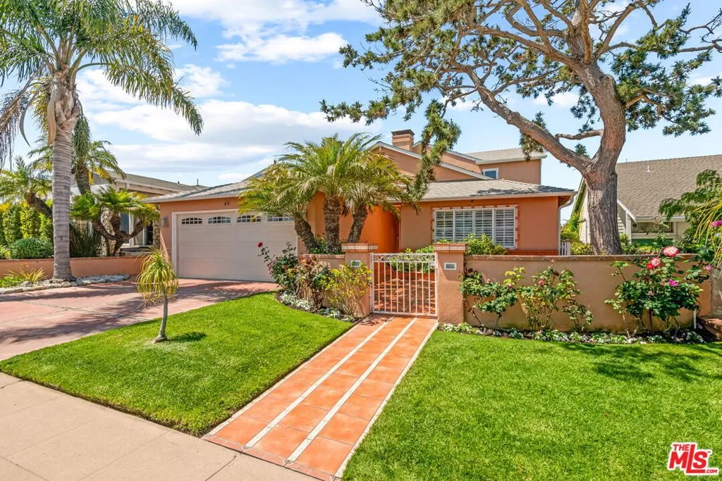 Playa Del Rey, California 90293, United States, 4 Bedrooms Bedrooms, ,3 BathroomsBathrooms,Residential,Active,187271