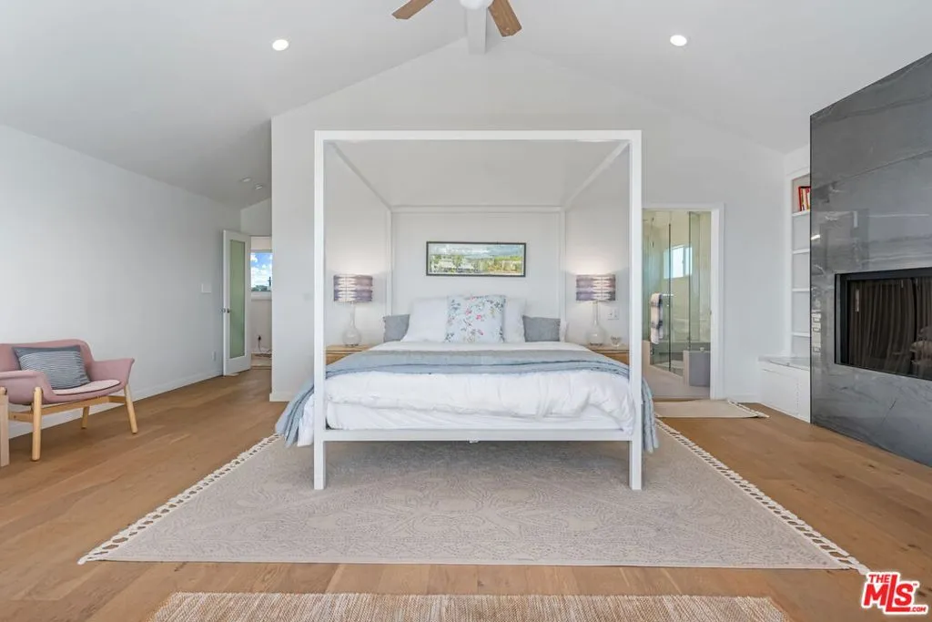 Playa Del Rey, California 90293, United States, 4 Bedrooms Bedrooms, ,3 BathroomsBathrooms,Residential,Active,187271