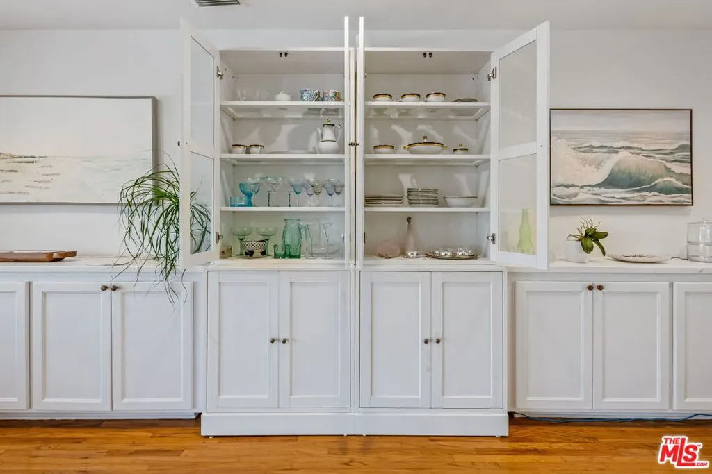 Playa Del Rey, California 90293, United States, 4 Bedrooms Bedrooms, ,3 BathroomsBathrooms,Residential,Active,187271