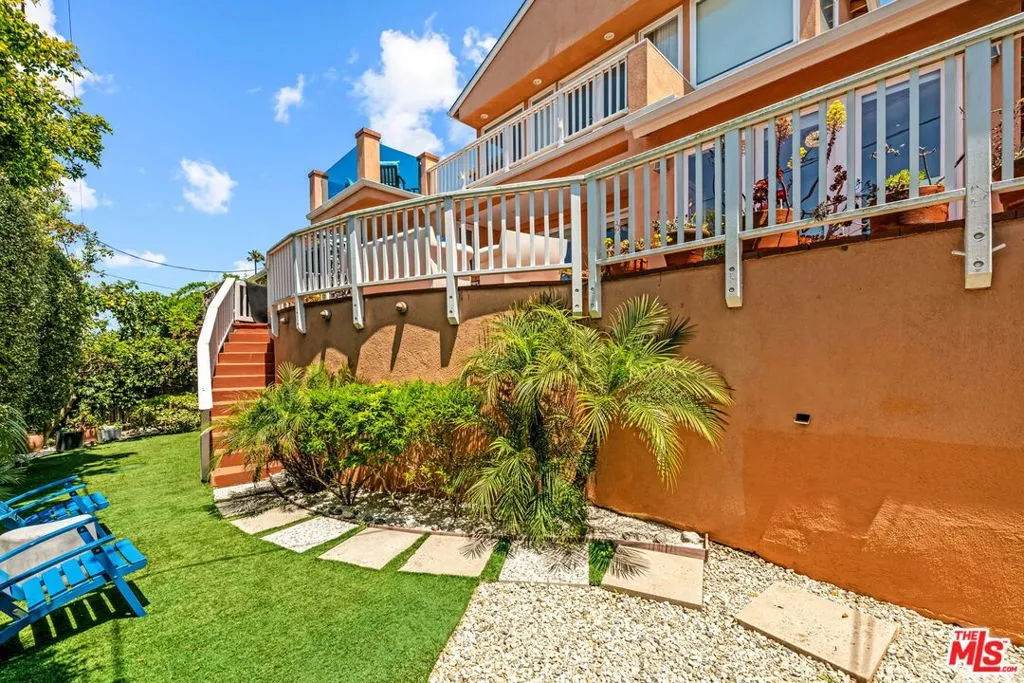 Playa Del Rey, California 90293, United States, 4 Bedrooms Bedrooms, ,3 BathroomsBathrooms,Residential,Active,187271