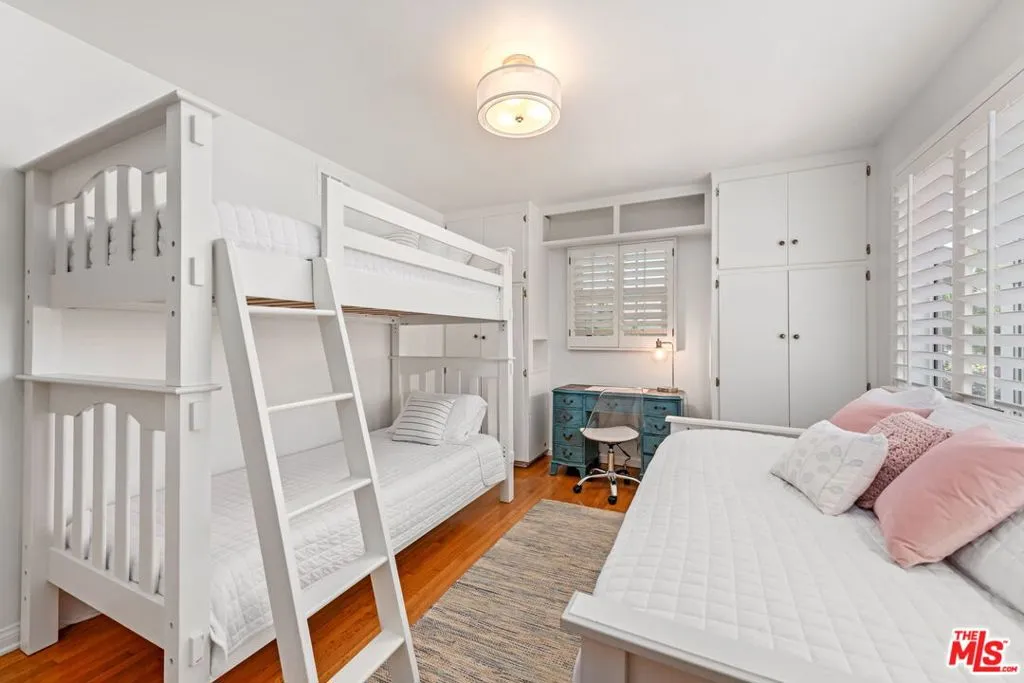 Playa Del Rey, California 90293, United States, 4 Bedrooms Bedrooms, ,3 BathroomsBathrooms,Residential,Active,187271