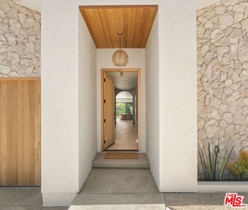 6342 W 77th Street
