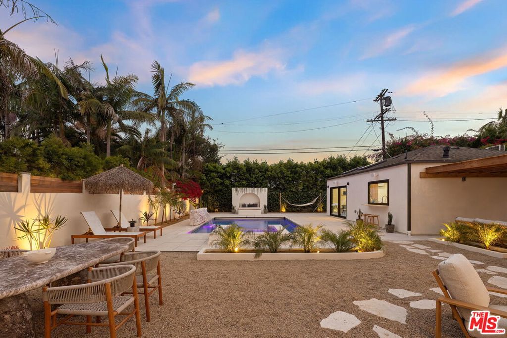 6342 W 77th Street