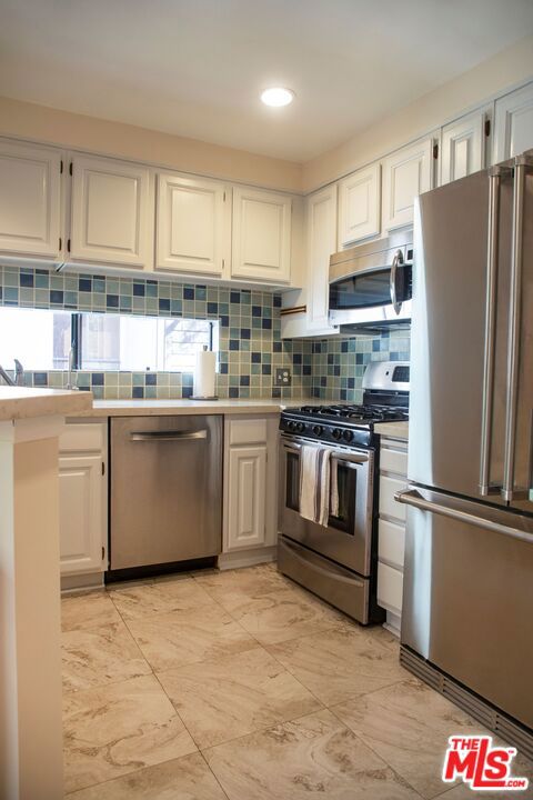 950 N Kings Road 245