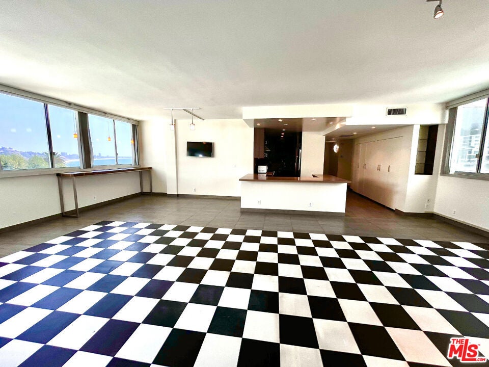 17350 W Sunset Boulevard 602