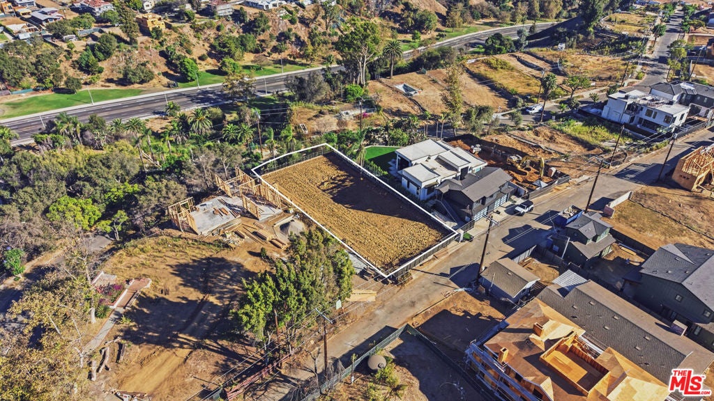 651 Erskine Drive