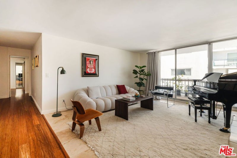601 E Del Mar Boulevard 204