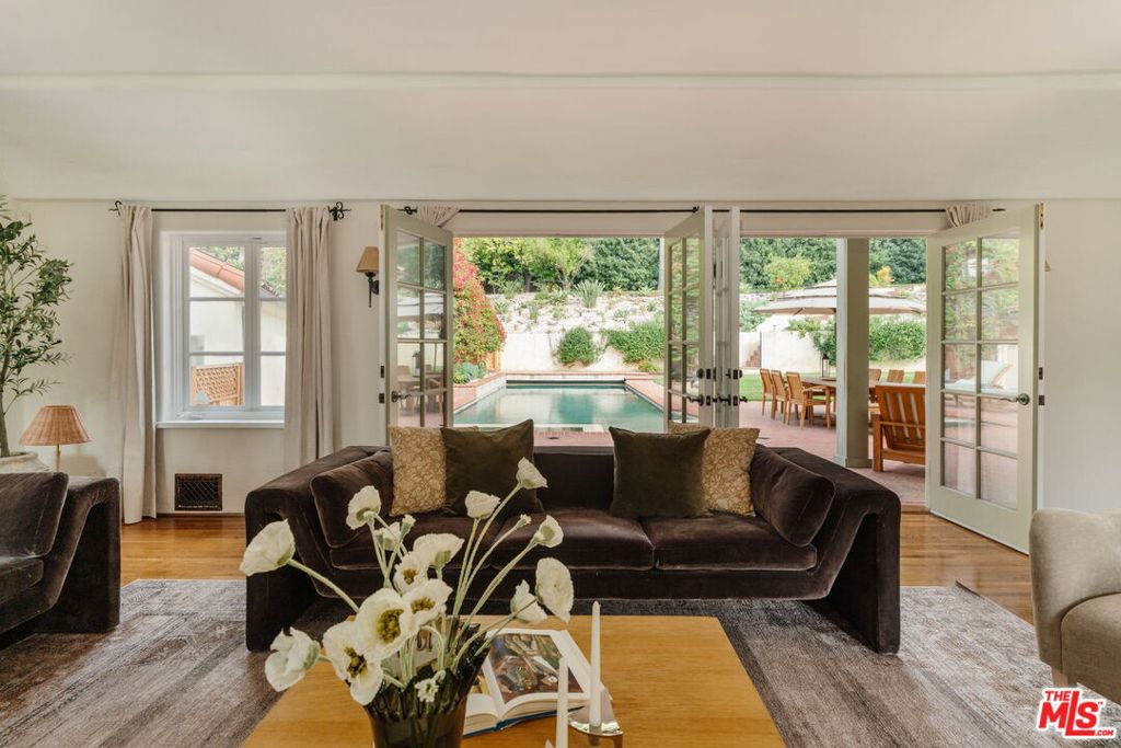 3410 La Sombra Drive