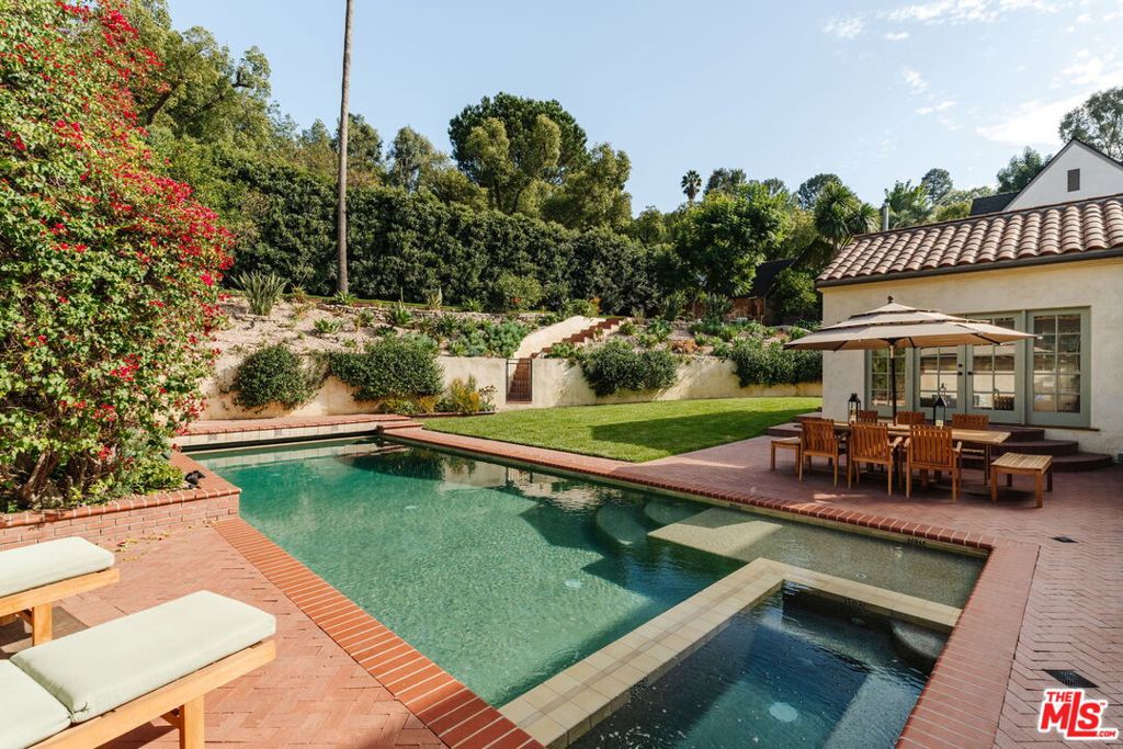 3410 La Sombra Drive