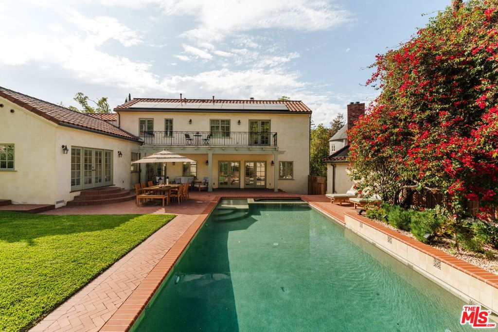 3410 La Sombra Drive