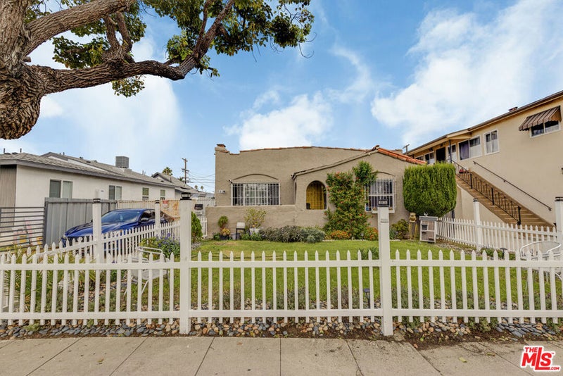 1543 W 82nd Street