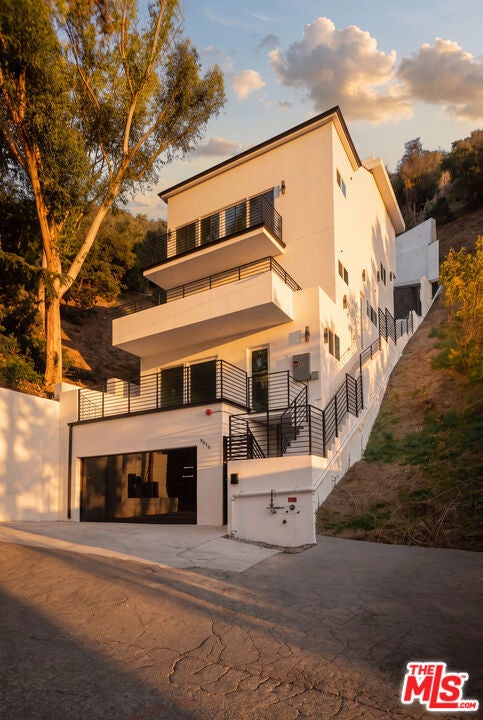 9810 Portola Drive