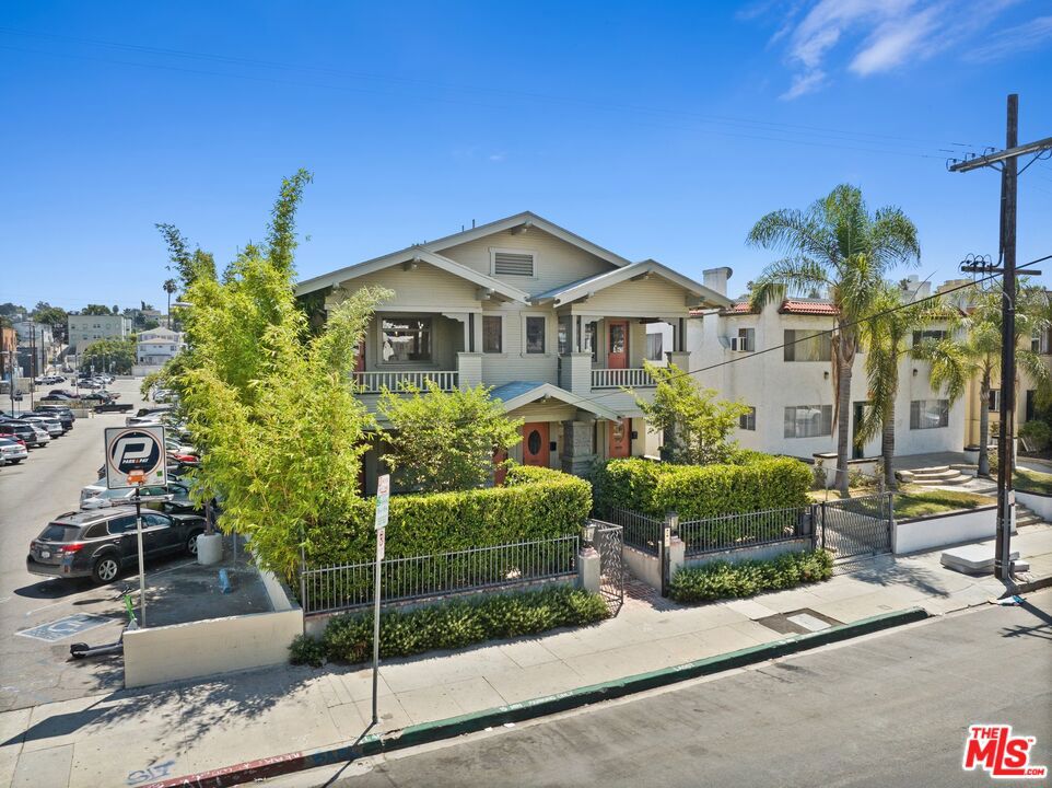 Properties 1 1140 Lemoyne Street
