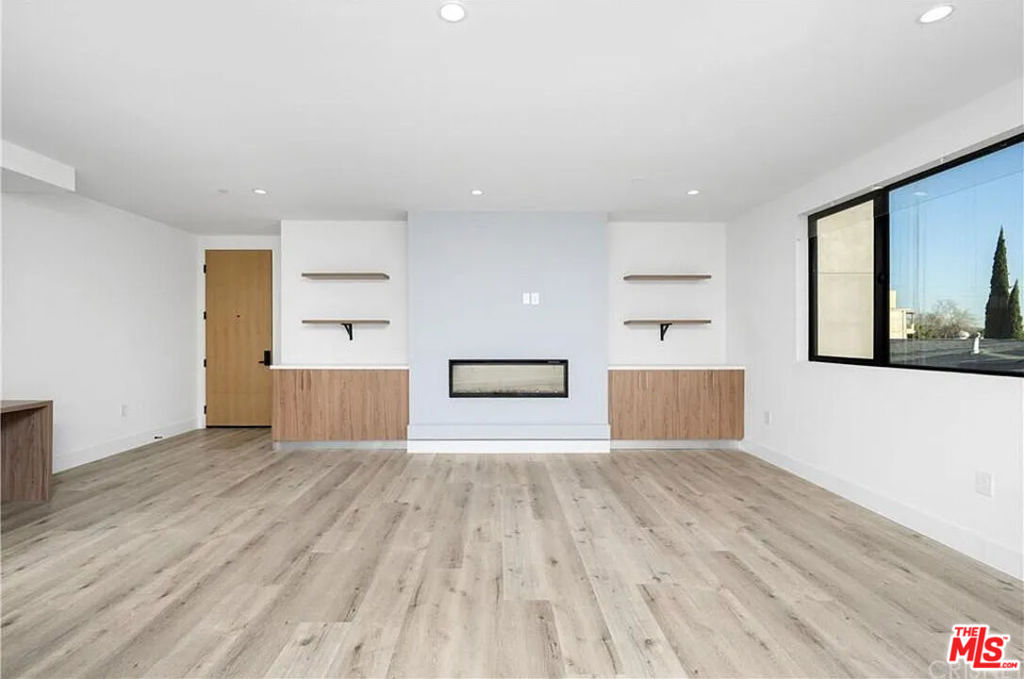 Properties 2 5923 Laurel Canyon Boulevard