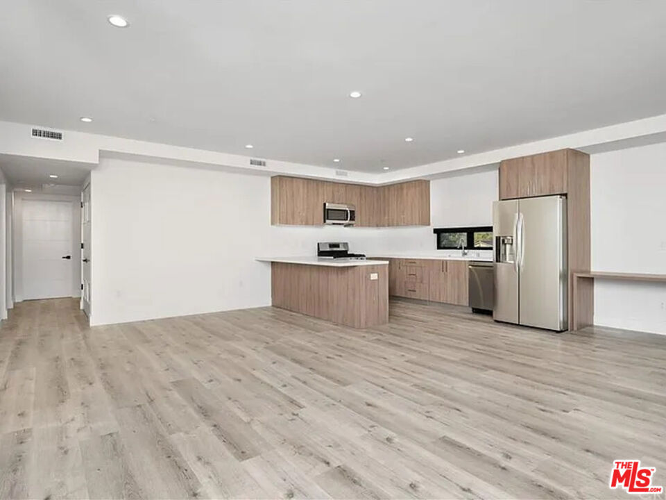 Properties 3 5923 Laurel Canyon Boulevard