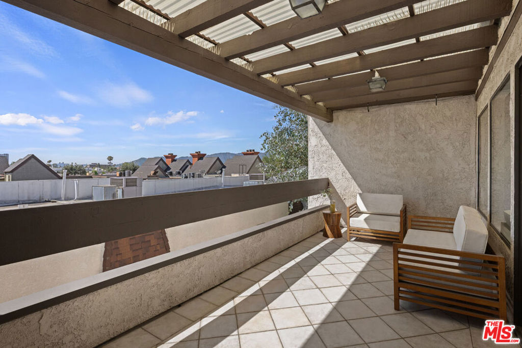 1325 Valley View Road 304