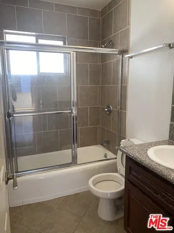 Los Angeles, California 90025, United States, 1 Bedroom Bedrooms, ,1 BathroomBathrooms,Residential,Active,193055