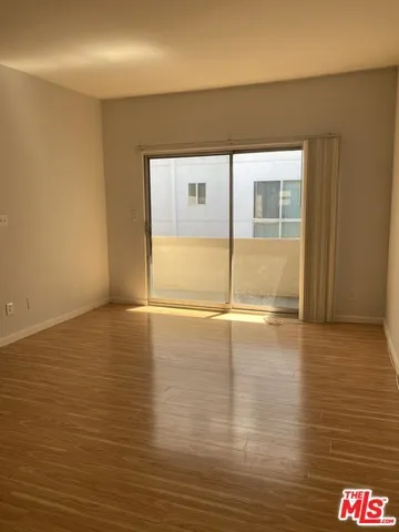 Los Angeles, California 90025, United States, 1 Bedroom Bedrooms, ,1 BathroomBathrooms,Residential,Active,193055