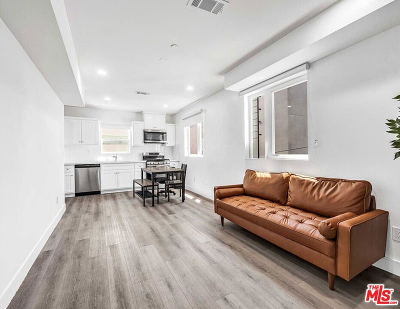 1269 W 36th Street