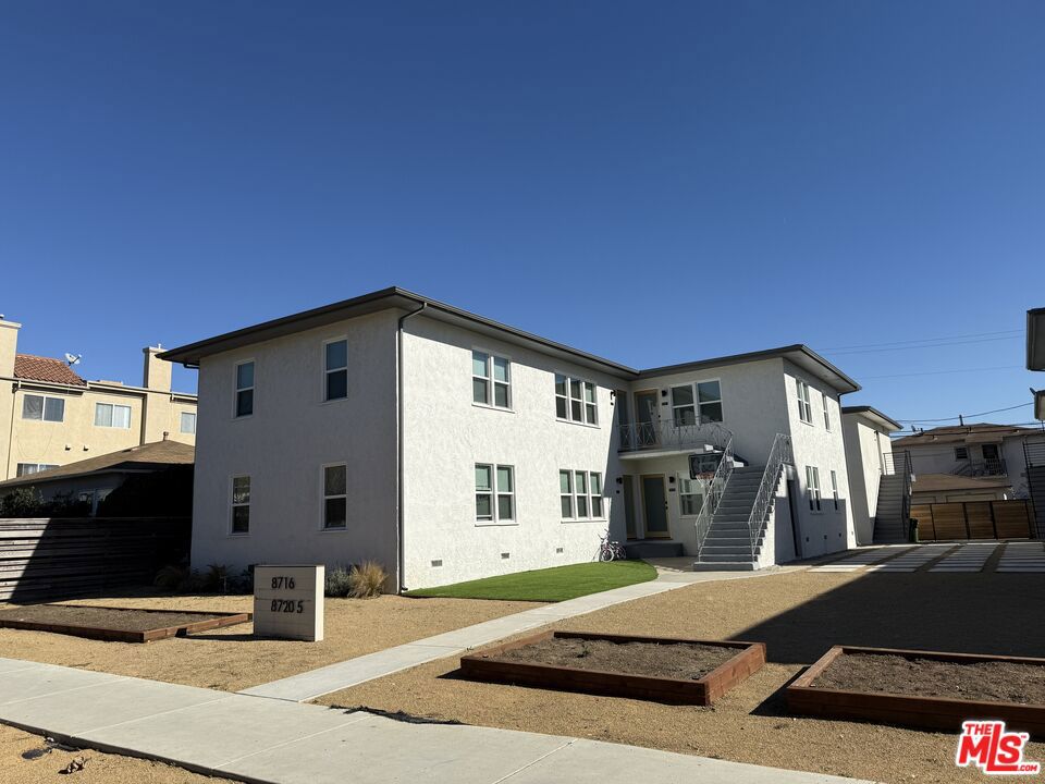 8716 Ramsgate Avenue