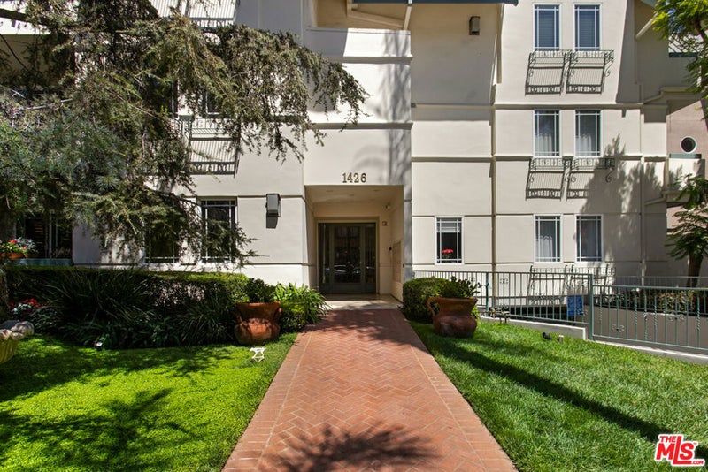 1426 N Laurel Avenue 110