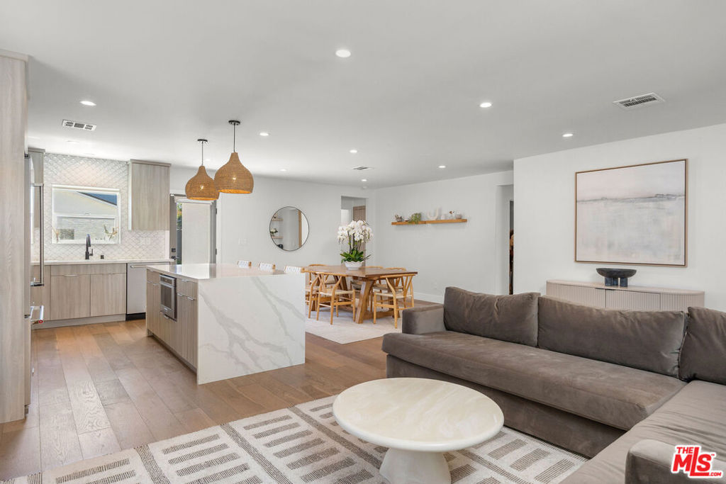3925 Alla Road