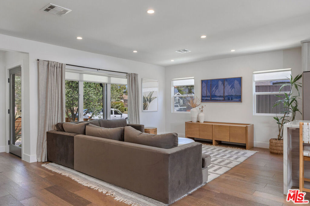 3925 Alla Road