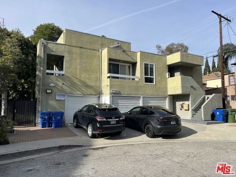 11209 Sardis Avenue