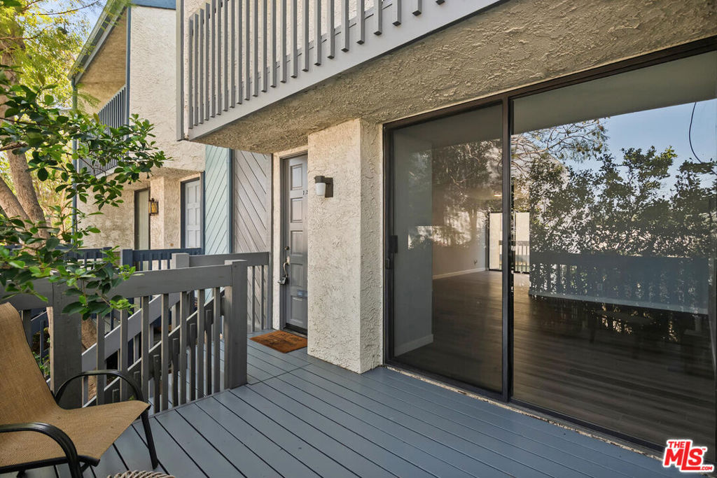 29239 Heathercliff Road 12