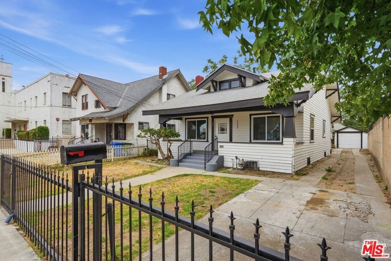 1009 E 43rd Street