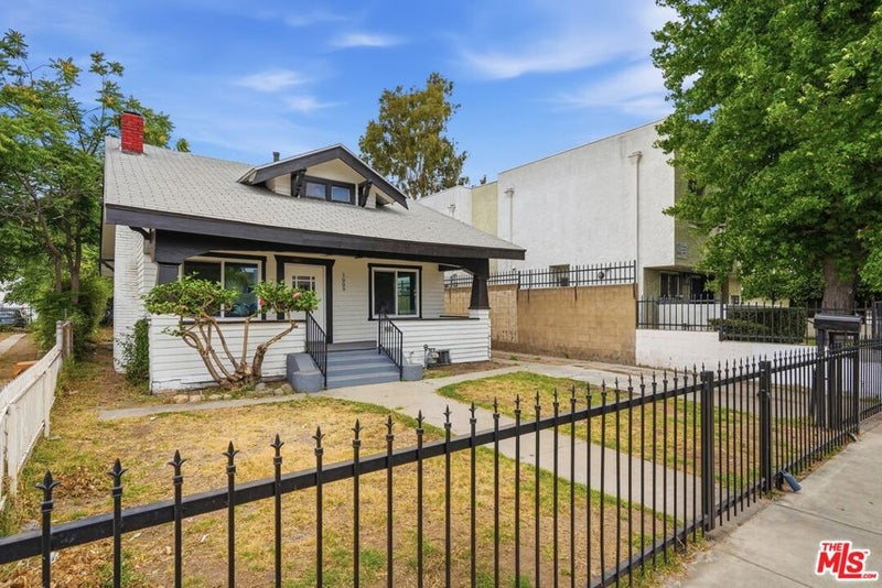 1009 E 43rd Street