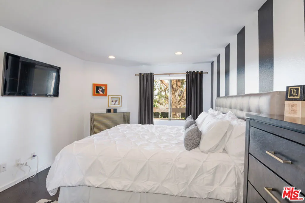 West Hollywood, California 90069, United States, 1 Bedroom Bedrooms, ,1 BathroomBathrooms,Residential,Active,183427