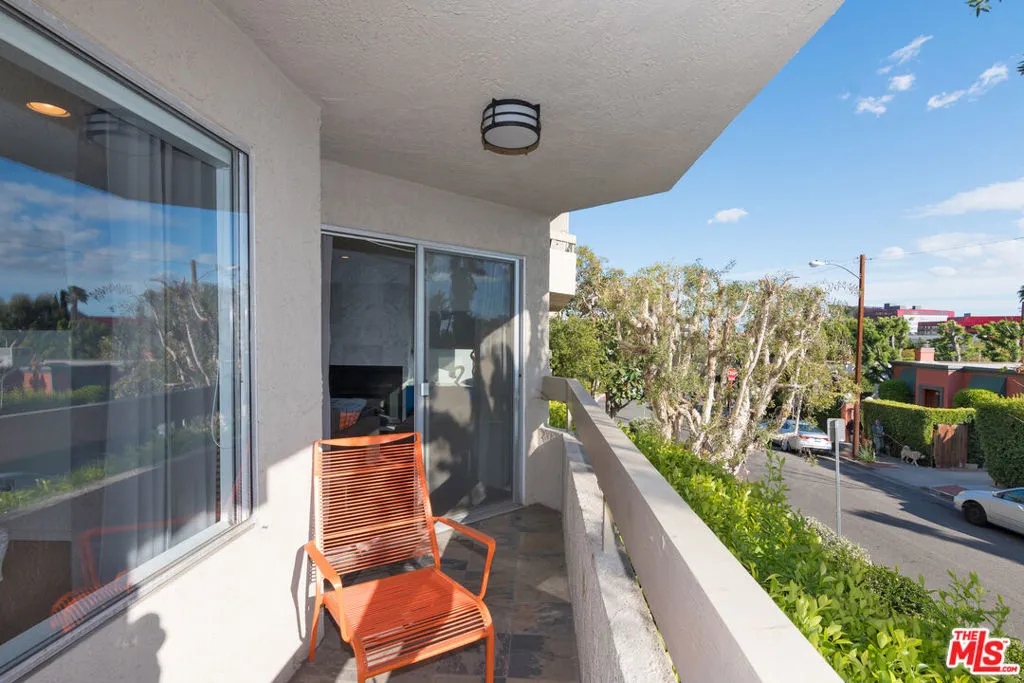 West Hollywood, California 90069, United States, 1 Bedroom Bedrooms, ,1 BathroomBathrooms,Residential,Active,183427