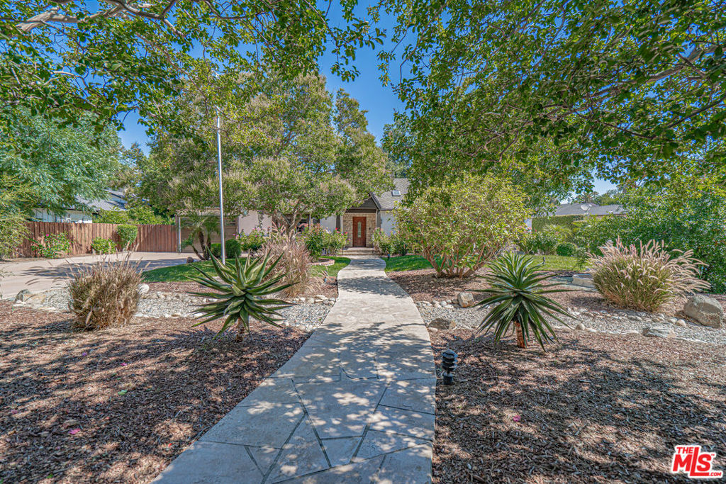 Properties 1 22651 Calvert Street