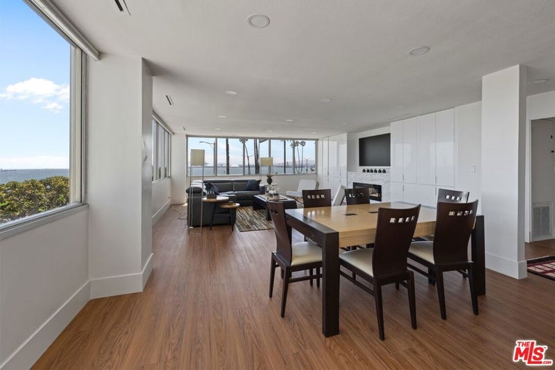 2999 E Ocean Boulevard 210