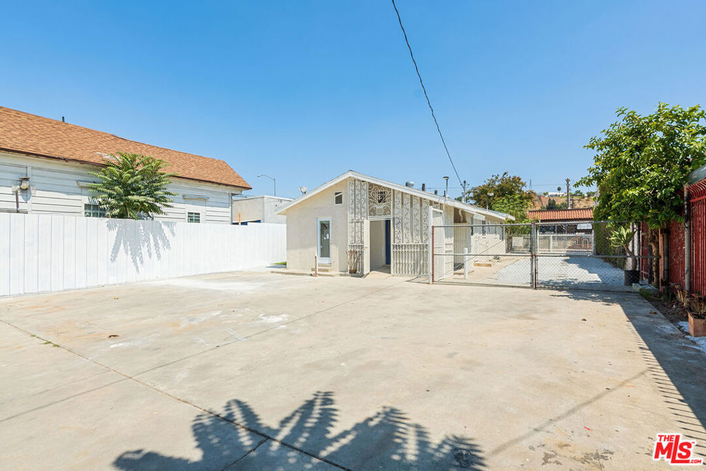 4310 Floral Drive